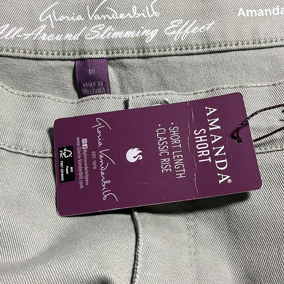 NWT Gloria Vanderbilt all-around slimming effect Amanda short soft touch - Picture 3 of 5